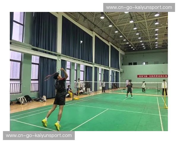 体育赛事战术分析：用语言和数据解码赛场的胜负密码